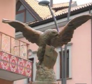 aquila monumento