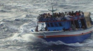 barca mare grosso migranti